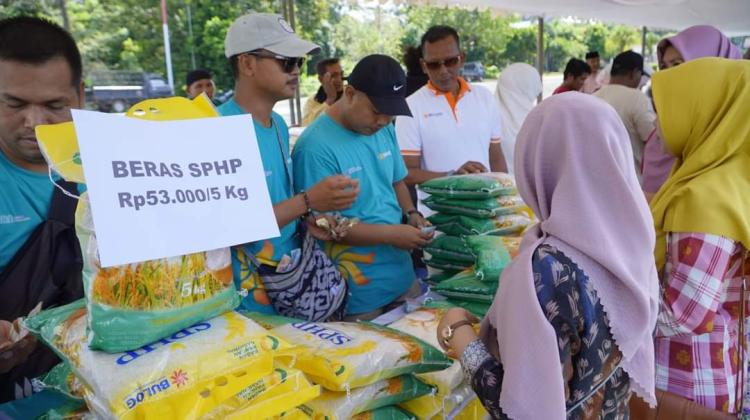 Gerakan Pangan Murah di Daik Lingga Sukses, Beras hingga Kebutuhan Pokok Dijual di Bawah Harga Pasar