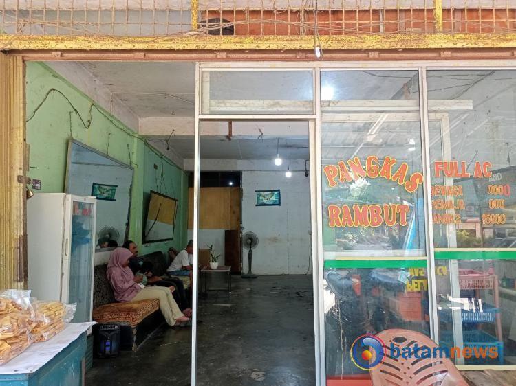 Kisah Fajri, Tukang Pangkas Asal Aceh yang Raih Kesuksesan di Kota Batam