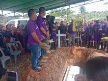 Suasana Prosesi Pemakaman Jimmy Hutasoit, Korban Pembunuhan Berencana di Tiban Pajak