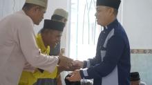 Bupati Lingga Muhammad Nizar Mulai Safari Ramadhan 1445 Hijriah di Masjid Asyuhada Dusun Laboh