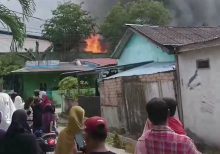 Kebakaran Hebat Landa Kawasan Industri Tanjunguncang Batam