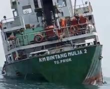 Kapal Bermuatan Kontainer Permasok Logistik dari Belawan Menuju Batam Karam di Perairan Selat Malaka
