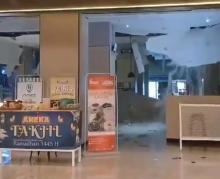Plafon Mall Pollux Habibie Roboh