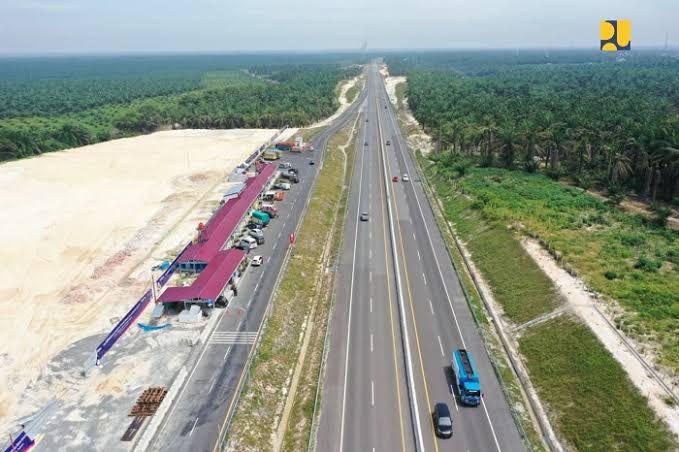 Volume Kendaraan Melintasi Jalan Tol Trans Sumatera Meningkat Signifikan Selama Arus Mudik Lebaran 1445 Hijriah