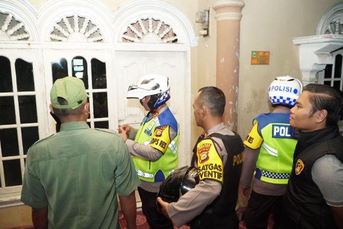 Kapolres Rokan Hulu dan Jajarannya Patroli Rumah Kosong Selama Musim Mudik Lebaran