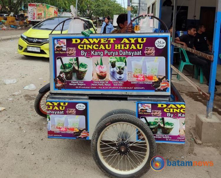 Mengais Rezeki dari Es Dawet di Pasar Jodoh Batam, Pak Eko Raup Omzet hingga Jutaan