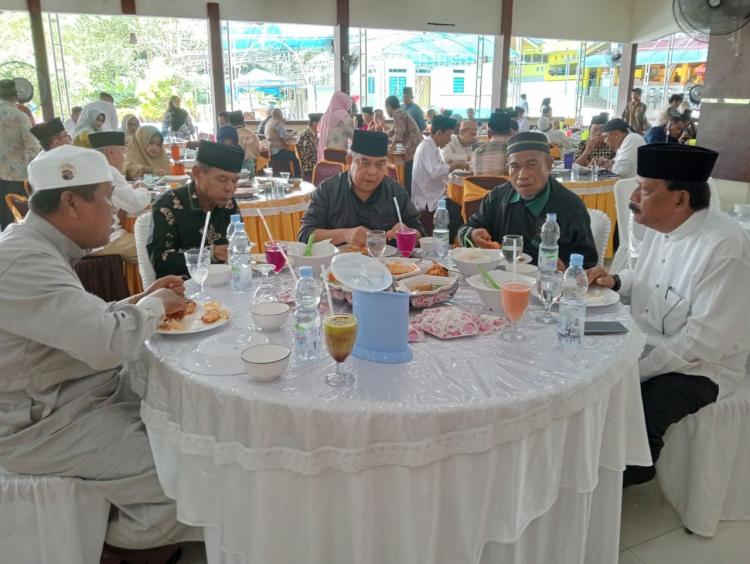 Gerakan Sholat Subuh Berjamaah Riau Gelar Hallal Bi Hallal Bersama Balon Gubri Edy Natar Nasution
