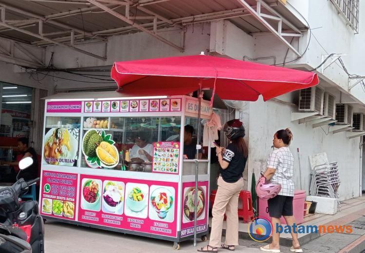 Kelezatan Es Durian Moro Seneng di Batam Bikin Cuan, Raup Omzet Jutaan Per Hari