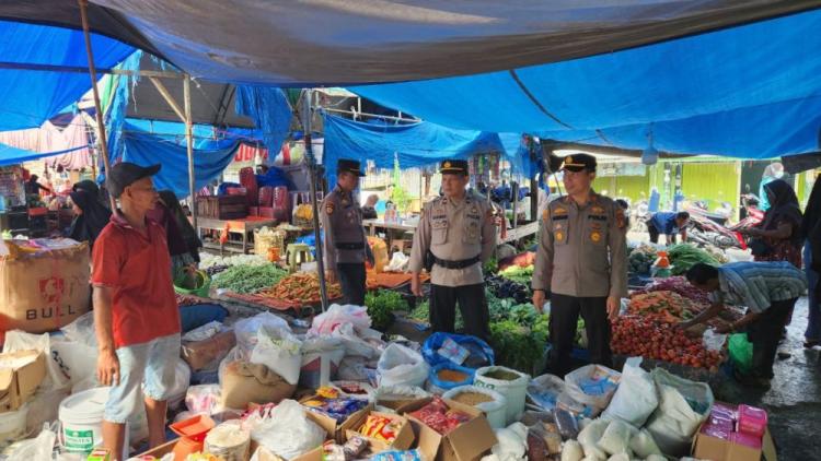 Polsek Kempas Tingkatkan Keamanan Pasar Kilo 8 Pascalebaran