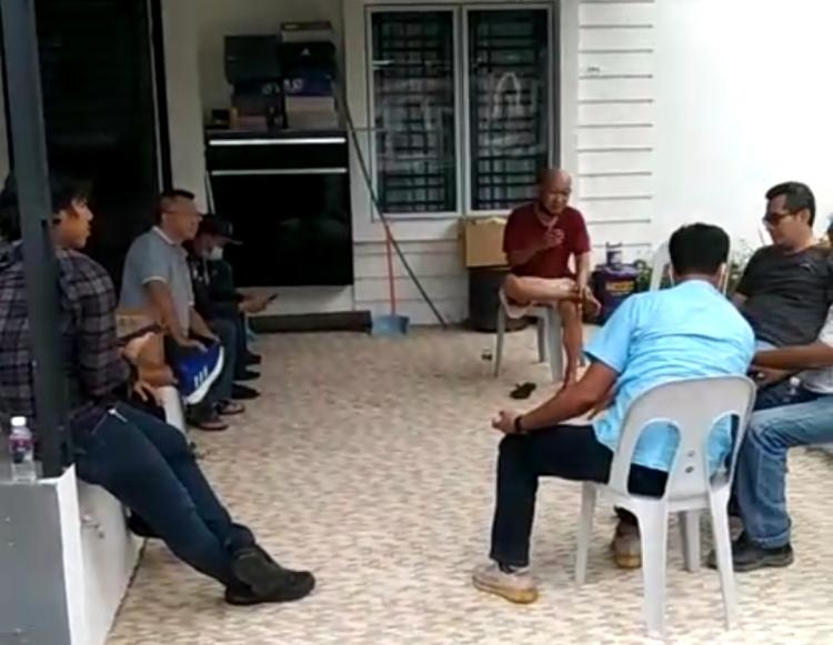 BREAKING NEWS: Sesosok Jasad Pria Ditemukan di Perumahan Everfresh Batam Kota