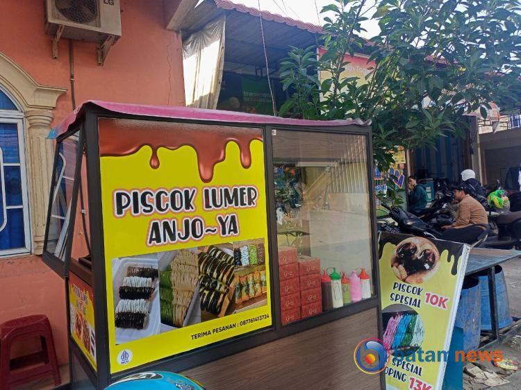 Piscok, Jajanan Pinggir Jalan yang Menggoda di Bengkong Sadai, Batam