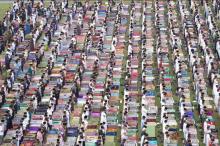 Ribuan Warga Memadati Halaman Mapolda Riau untuk Sholat Idul Fitri 1445 H/2024
