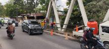 Jembatan Sungai Sail Pekanbaru Dijaga Kekuatan dan Keamanannya oleh Dinas PUPR-PKPP Riau