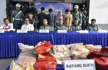 Tim F1QR Lantamal IV Batam Berhasil Gagalkan Penyelundupan 19 Kilogram Sabu-sabu dan 4 PMI di Pulau Siondo