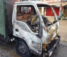 Mobil Box Perusahaan Jastip di Sei Panas Ludes Terbakar, Diduga Dibakar Orang Tak Dikenal