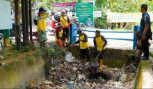 Kadis PUPR Pekanbaru Imbau Masyarakat Hentikan Pembuangan Sampah ke Drainase