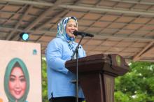 Marlin Agustina Terima Penghargaan Seven Media Asia Awards 2024