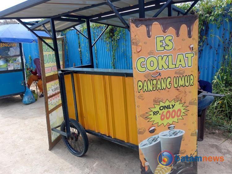 Mantan Karyawan PT di Batam Ini Raup Omzet Rp300 Ribu Per Hari Jualan Es Coklat