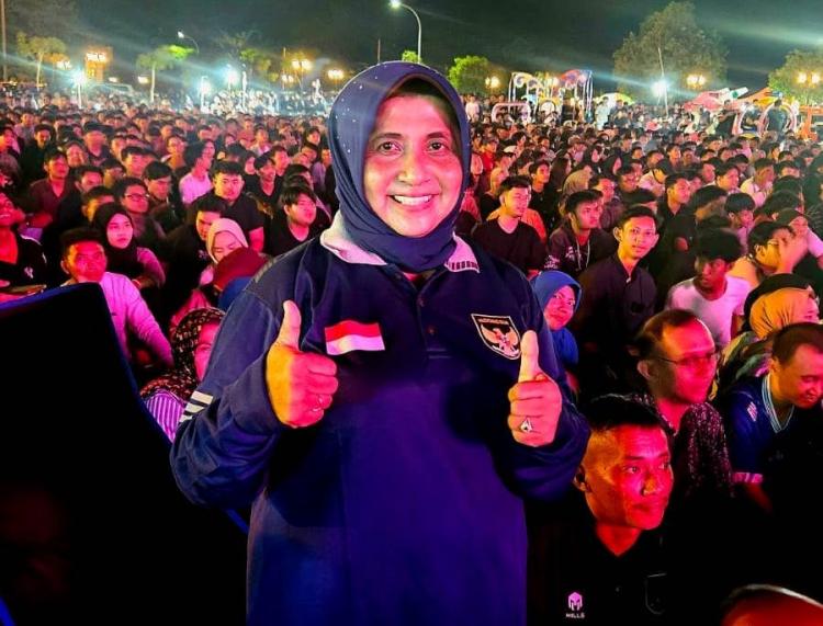 Rahma Resmi Kembalikan Formulir Pendaftaran Calon Wali Kota Tanjungpinang dari NasDem