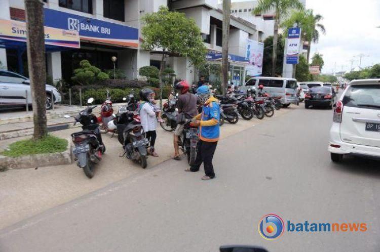 Dishub Batam Sediakan 2.000 Stiker Langganan Parkir, Ini Cara Mendapatkannya