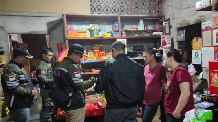 Satpol PP Kepulauan Meranti Amankan Miras ilegal di Selatpanjang