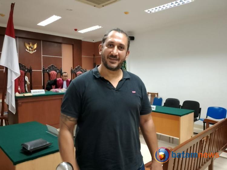 Nakhoda Pertanyakan Alasan KLHK Tahan Dokumen Keimigrasian ABK Kapal MT Arman 114
