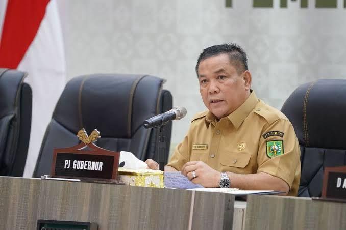 Pasca Bencana Alam Sumbar, Pj Gubernur Riau Minta Sekolah Hentikan Studi Tour