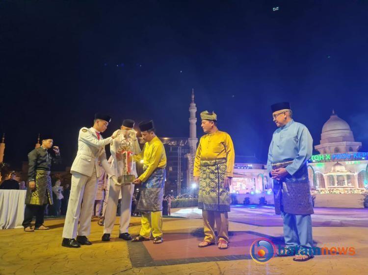 Pembukaan MTQH X Kepri Berlangsung Meriah di Batam, Gubernur Ansar Singgung Dewan Hakim