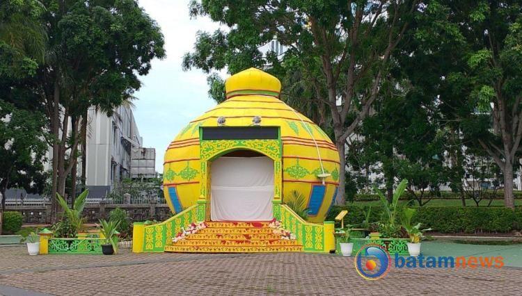 Unik, Lingga dan Bintan Bikin Stand Bazar Berbentuk Gasing dan Masjid Pink di MTQH Kepri 2024