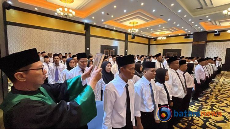 213 Anggota PPS Dilantik untuk Pilkada 2024 di Karimun