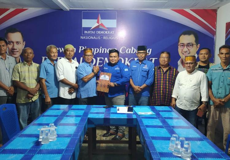 Alias Wello Daftar ke Partai Demokrat Kabupaten Lingga sebagai Calon Bupati ?