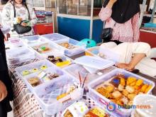 Cerita Penjual Kue Sarapan Pagi di Bengkong, Dapat Untung Rp200 Perak Per Kue