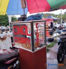 Merantau ke Batam, Pemuda Asal Lampung Jual Cimol Krispi Raup Omzet Menjanjikan
