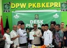 Aunur Rafiq Datangi DPW PKB Kepri, Kembalikan Formulir Pendaftaran Calon Wakil Gubernur