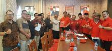 Aunur Rafiq Resmi Kembalikan Formulir Pencalonan ke DPD PDIP Kepri untuk Pilkada 2024