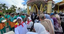 130 Jemaah Calon Haji Kabupaten Karimun Berangkat Menuju Tanah Suci