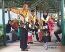 Kloter Pertama Calon Jemaah Haji Batam Berangkat ke Tanah Suci