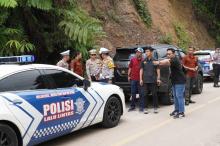 Bencana Alam Longsor dan Banjir Bandang Putuskan Sejumlah Ruas Jalan di Sumatera Barat