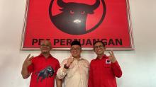 Tiga dari Empat Kandidat Kembali Serahkan Formulir Pendaftaran Bacalon Bupati dan Wabup ke PDI Perjuangan Karimun