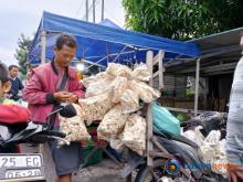 Hardi Sukses Mengubah Hobi Menjadi Bisnis Kerupuk yang Menjanjikan di Batam