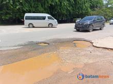 Sejumlah Titik Ruas Jalan di Batam Center Berlubang, Berikut Daftarnya!