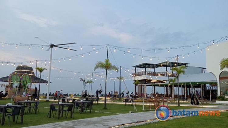 Alio Beach Cafe & Bar: Oase Tersembunyi dengan Pesona Bali di Bengkong Laut, Batam