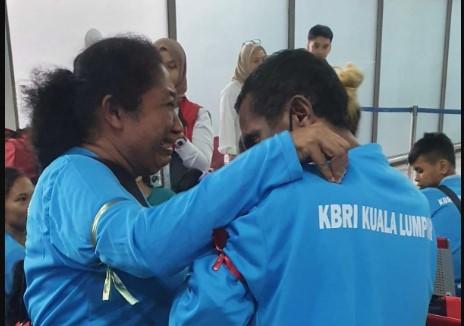 Kementerian Luar Negeri Pulangkan 216 WNI Kelompok Rentan dari Malaysia