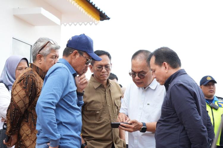 Tinjau Pembangunan Hunian Baru Masyarakat Rempang, Deputi Kemenko Polhukam Optimis Rampung Sesuai Target