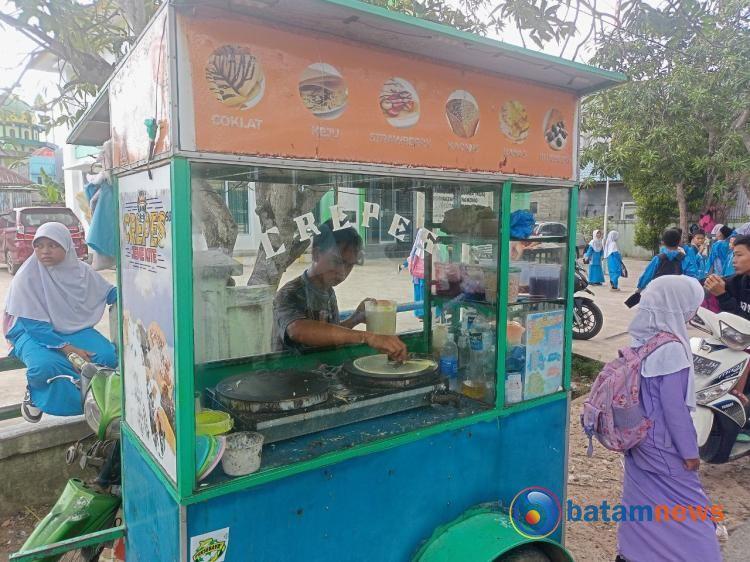 Perjalanan Usaha Tatang, dari Buruh Galangan Kapal ke Pengusaha Crepes di Batam