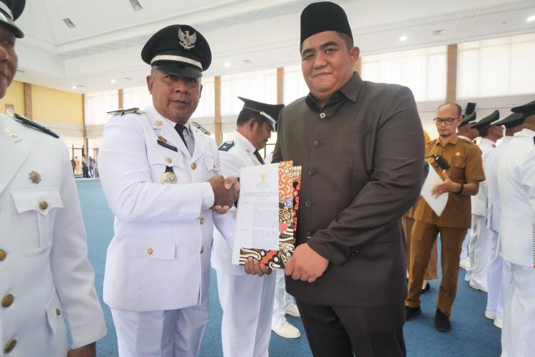 34 Kepala Desa di Bintan Resmi Menjabat 8 Tahun Setelah Perpanjangan SK