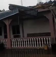 Bencana Angin Puting Beliung Hancurkan 30 Rumah di Kabupaten Karimun, Warga Terpaksa Mengungsi 
