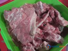 Tips Mengolah Daging Kambing Tanpa Bau Prengus untuk Idul Adha