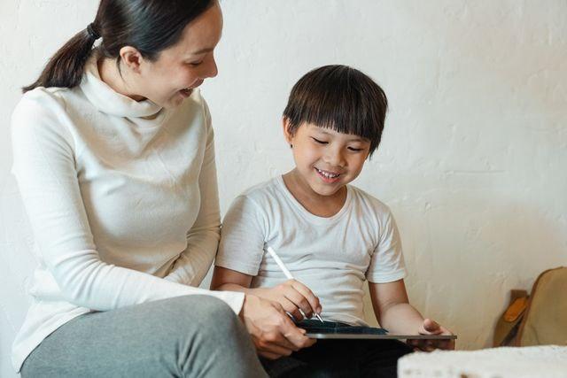Pentingnya Kontrol Orang Tua Terhadap Penggunaan HP Anak di Era Digital