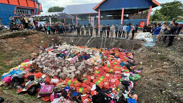 KPPBC TMP B Tanjung Balai Karimun Musnahkan Benda Sitaan dengan Total Potensi Kerugian Rp1 Miliar Lebih